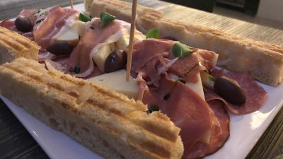 The Taste / Antipasti-Plate in Bratislava © echonet / Roland Vidmar